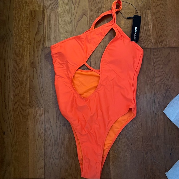 Get ready for summer fashiona nova style! AS A BUNDLE!! - Picture 6 of 8